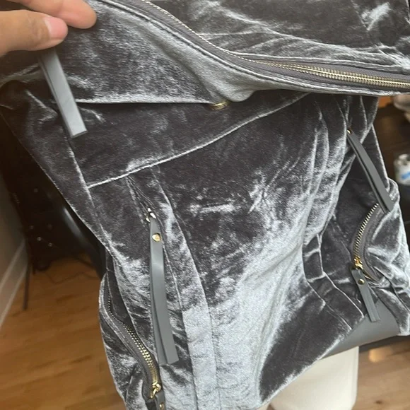 Clements Ribbiro Portobello velvet backpack is gray - Picture 3 of 7